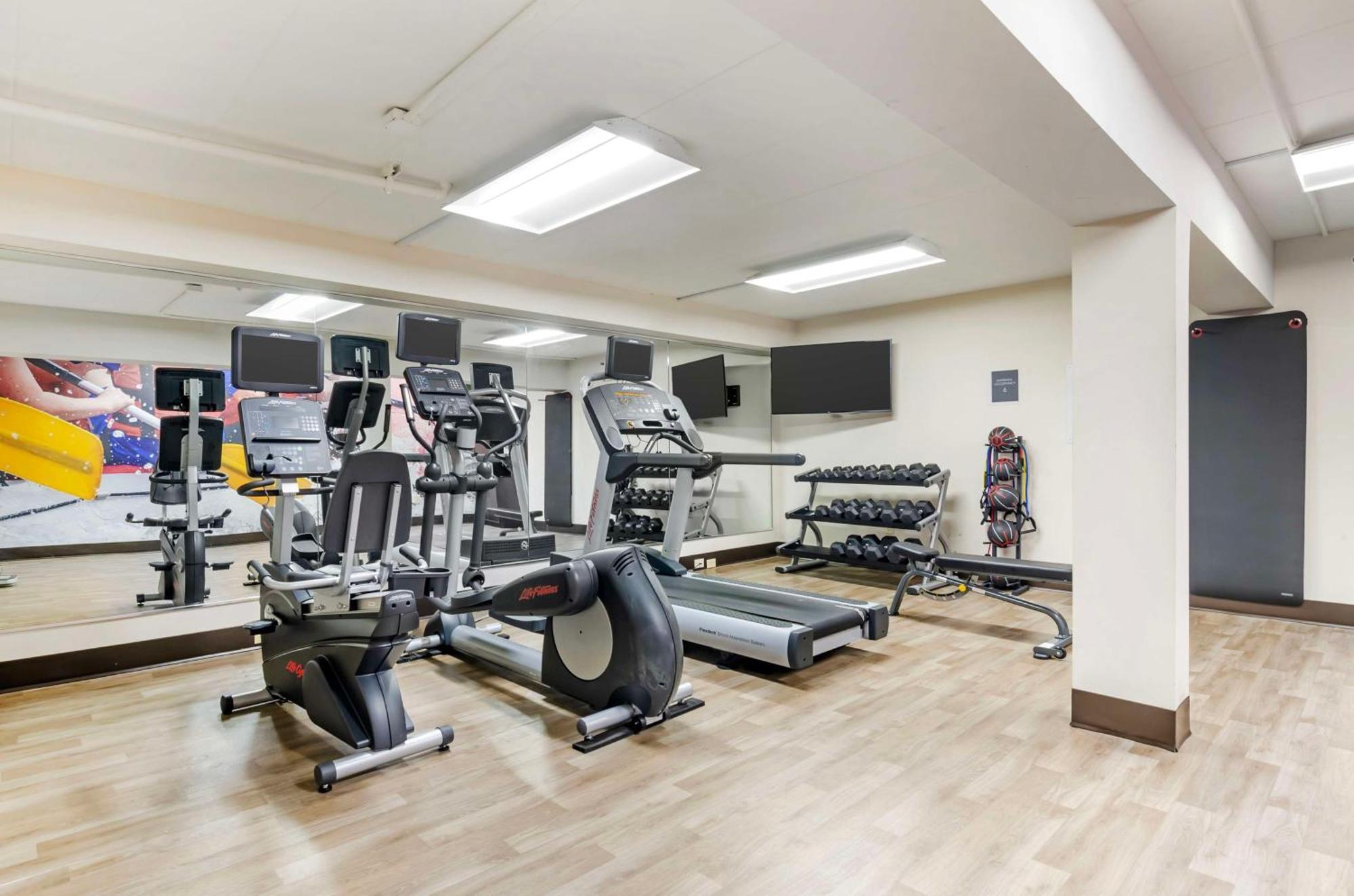 Best Western Plus Beckley Inn Bagian luar foto