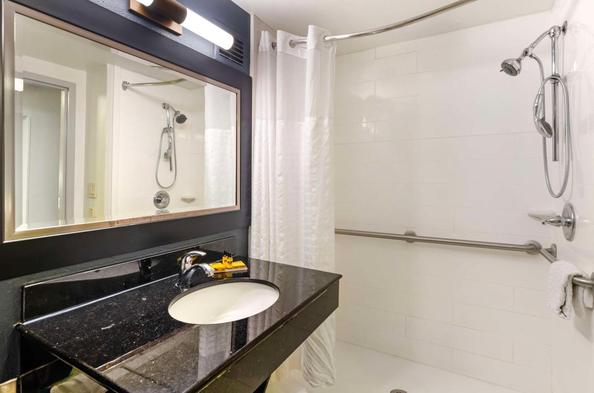 Best Western Plus Beckley Inn Bagian luar foto