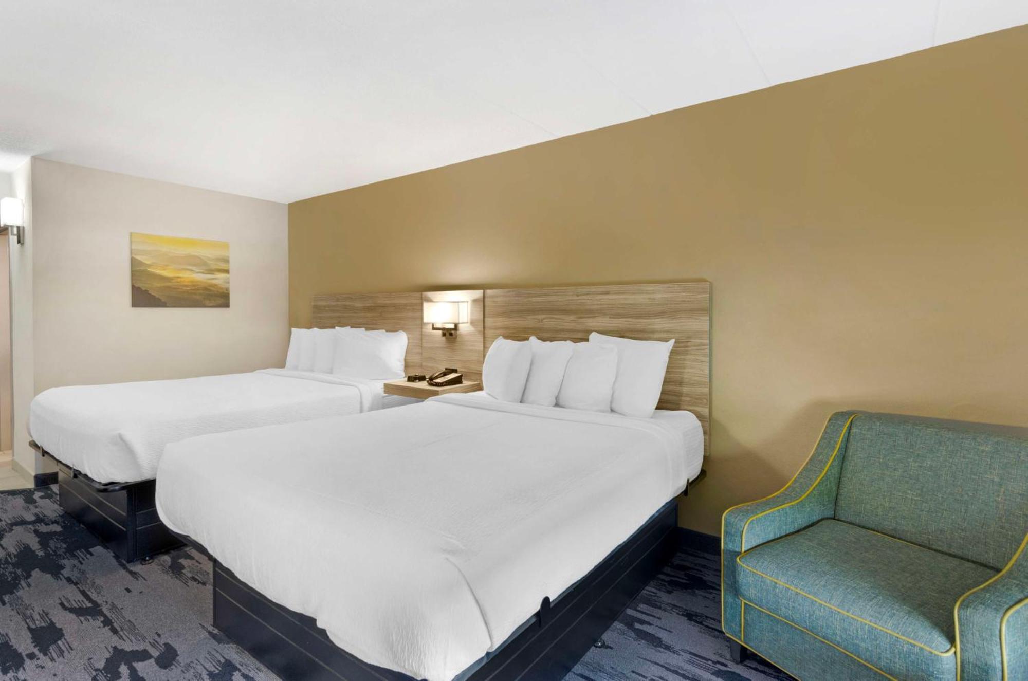 Best Western Plus Beckley Inn Bagian luar foto