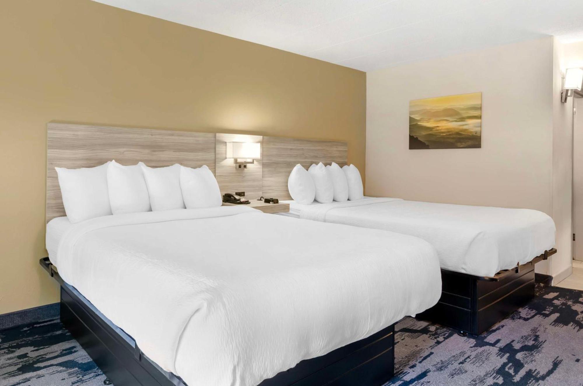 Best Western Plus Beckley Inn Bagian luar foto
