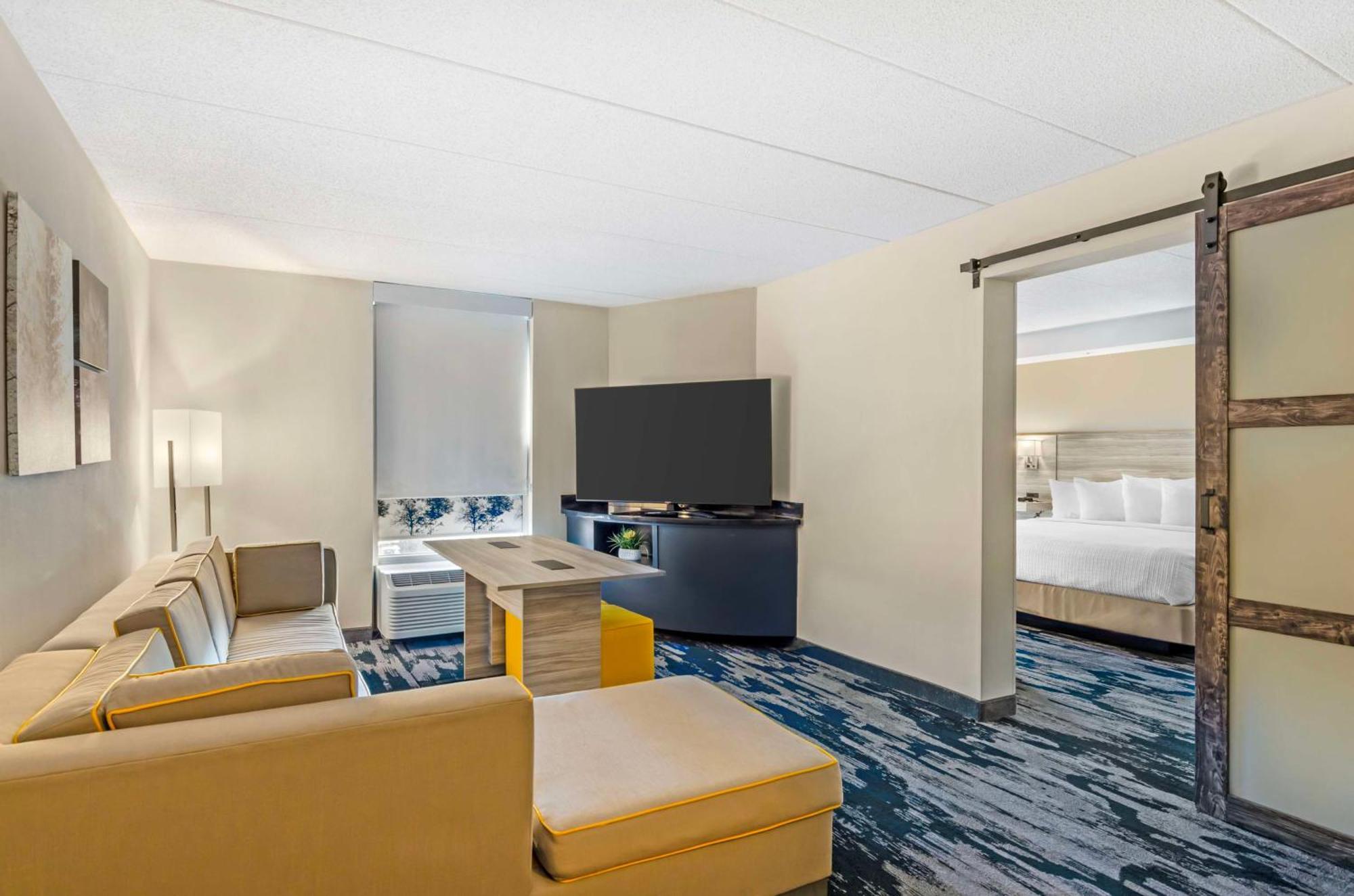 Best Western Plus Beckley Inn Bagian luar foto