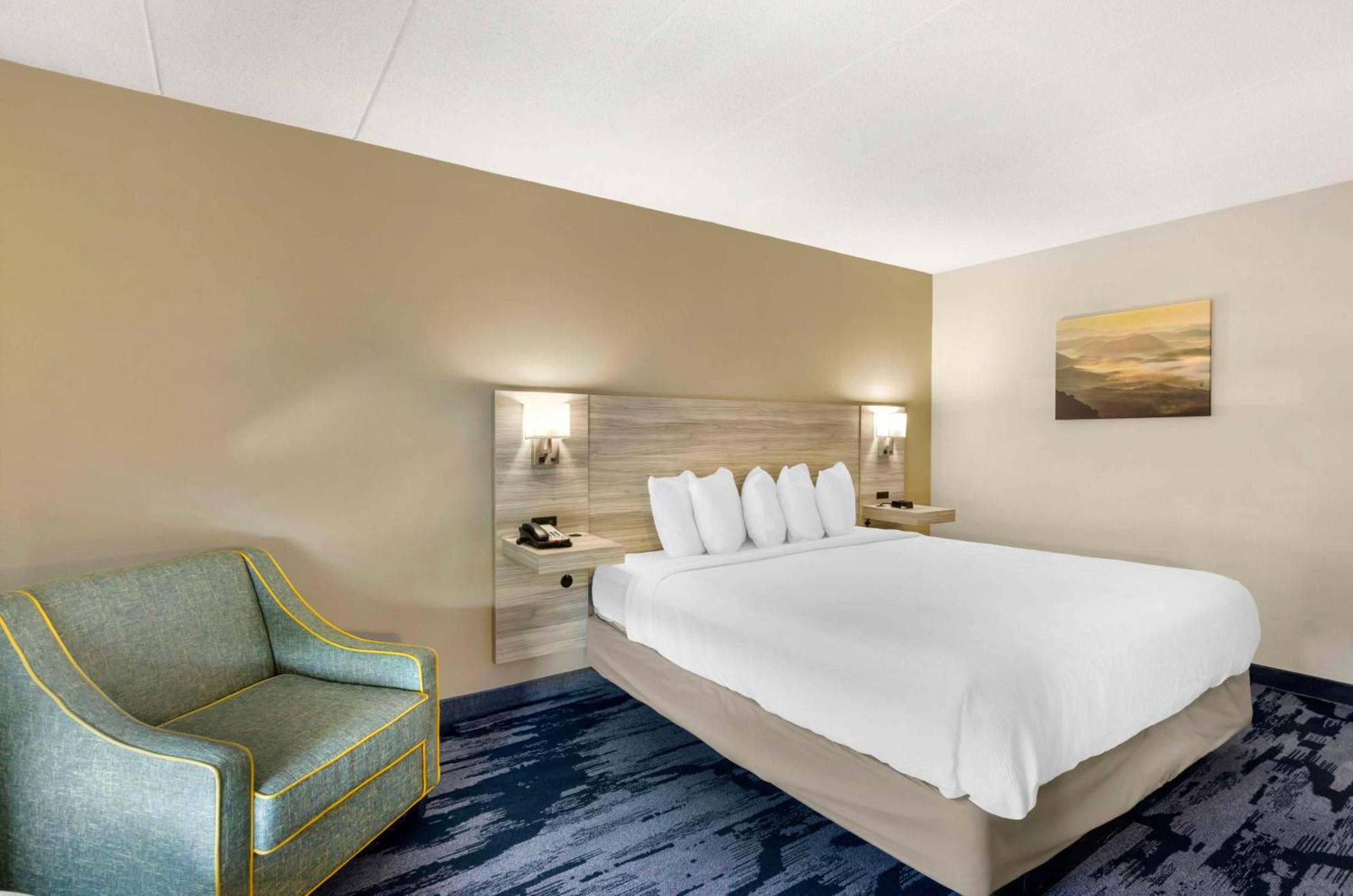 Best Western Plus Beckley Inn Bagian luar foto